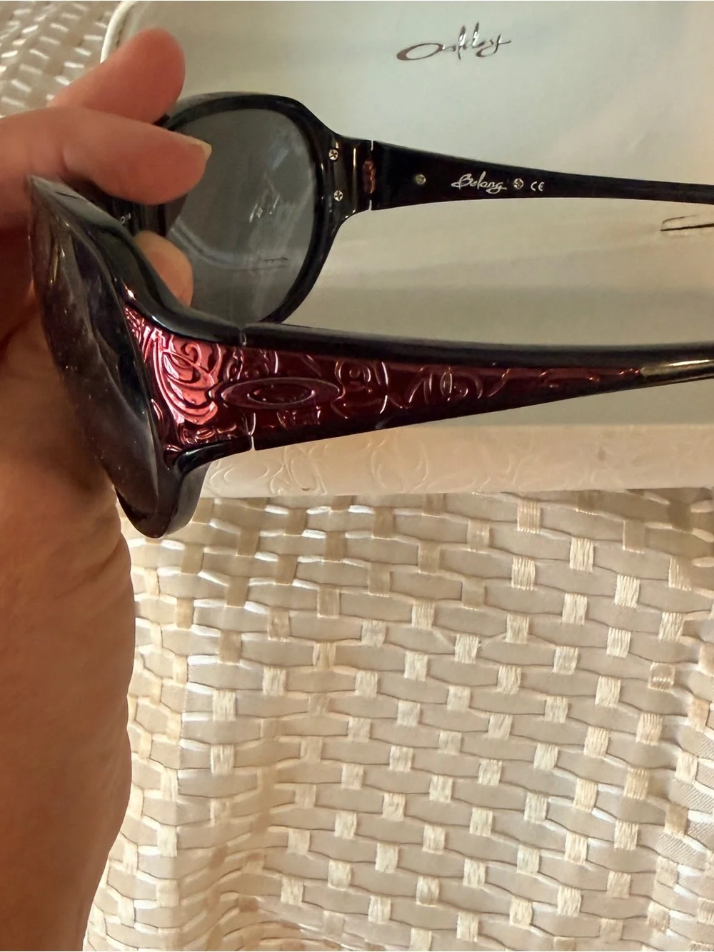 Oakley Women's Sunglasses-NO SCRATCHES